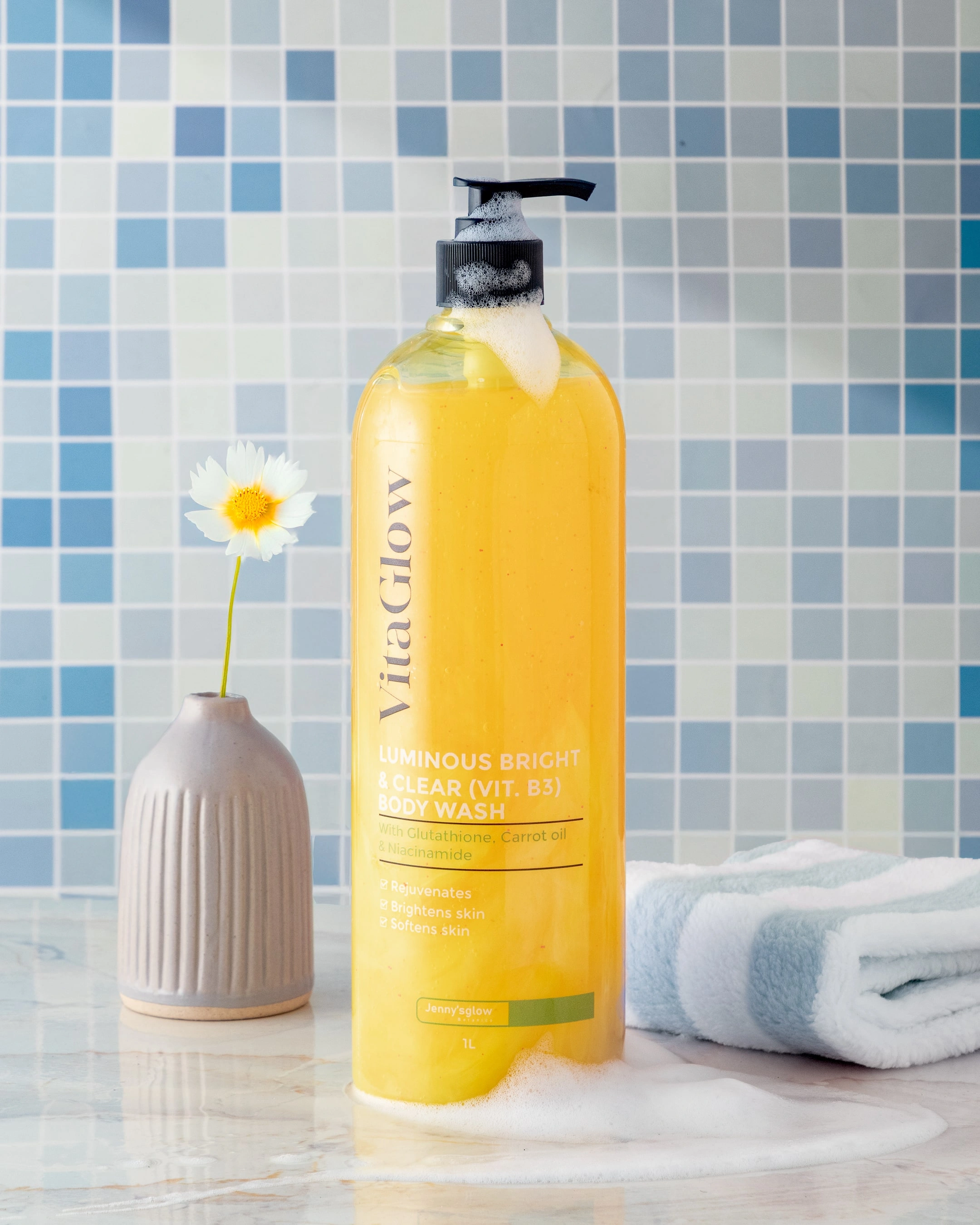 LUMINOUS BRIGHT & CLEAR (VIT. B3) BODY WASH WITH GLUTATHIONE, CARROT OIL & NIACINAMIDE